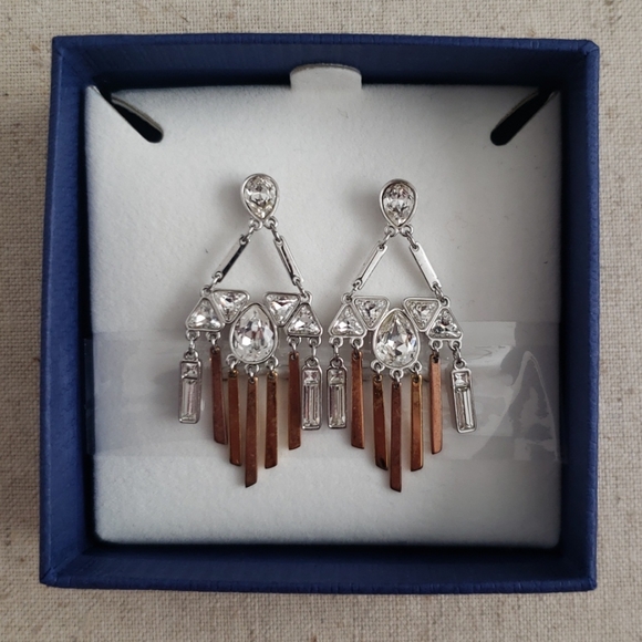 Swarovski Jewelry - 🦢 swarovski // airy earrings